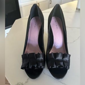 Tahari High Heel shoes